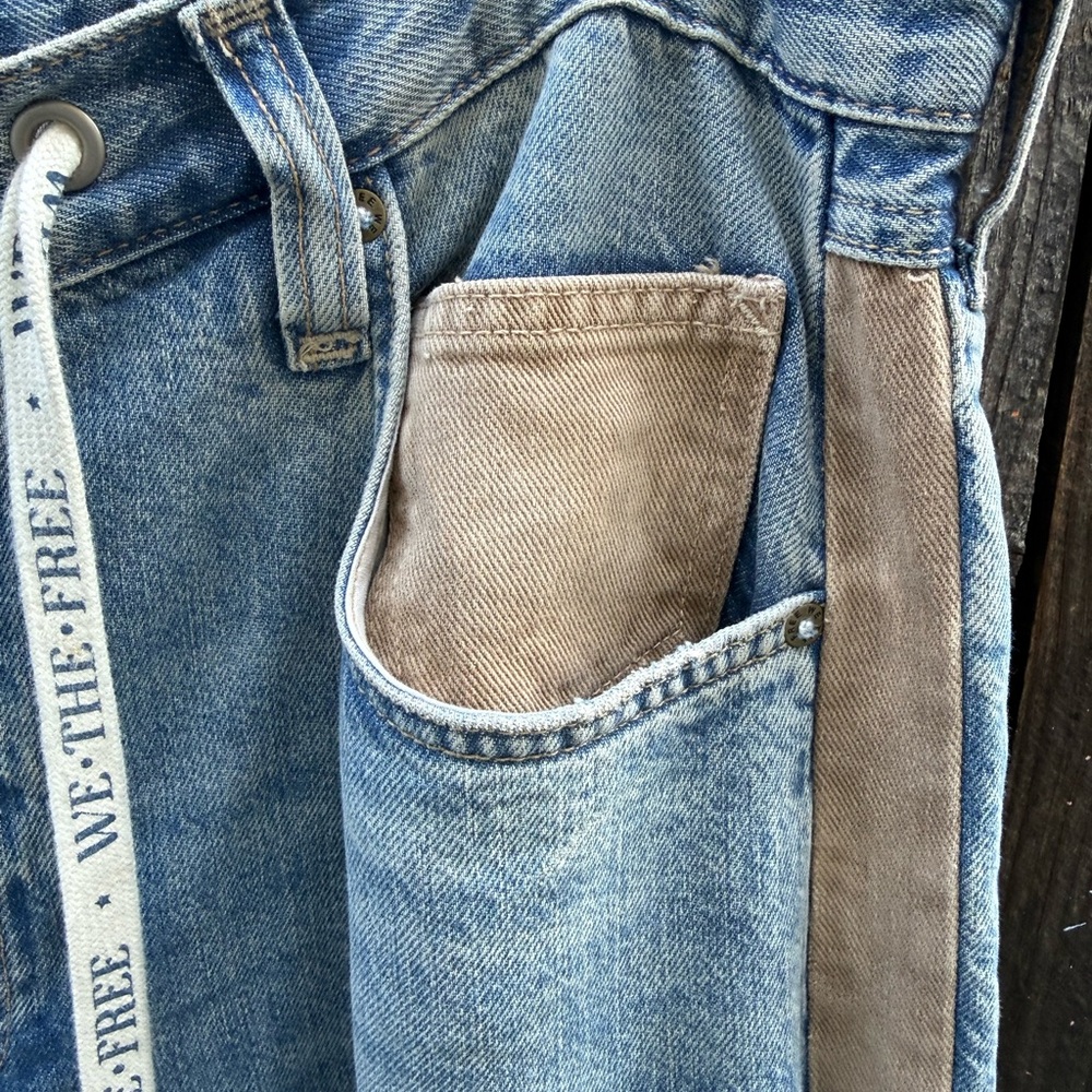 We The Free Relaxed Blue and Tan Jeans - Picture 3 of 9